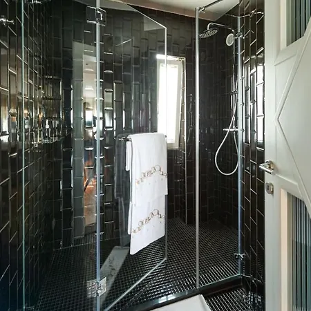 Erla Boutique 4* إغير