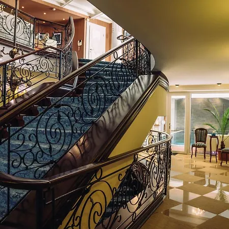 Erla Boutique Hotel 4*
