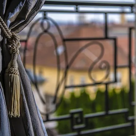 Erla Boutique 4*