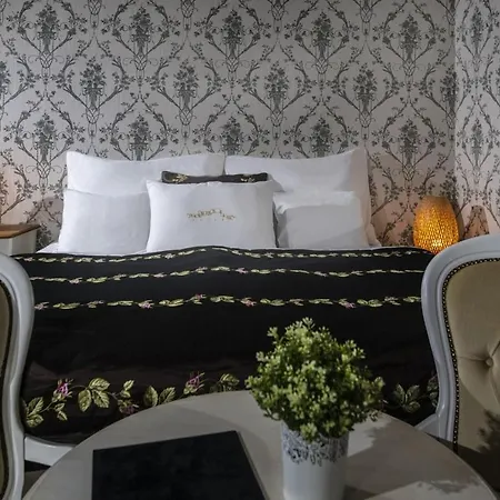 Erla Boutique Hotel 4*