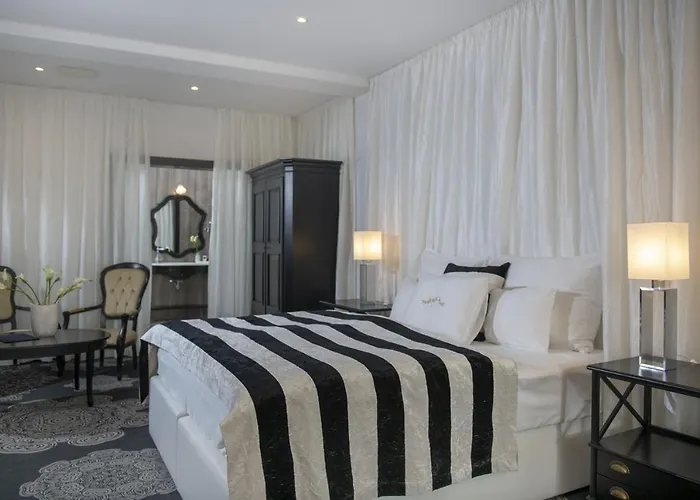 Erla Boutique 4* Eger