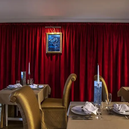 Erla Boutique מלון 4*