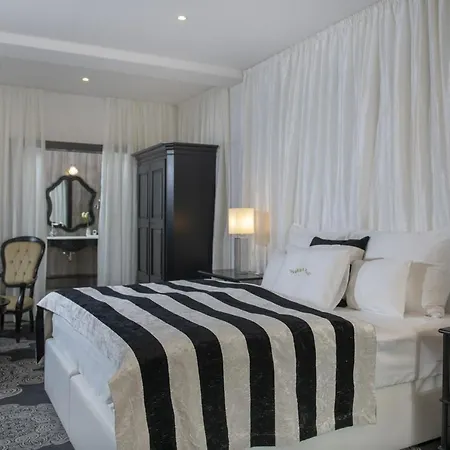 Erla Boutique 4* 埃格尔