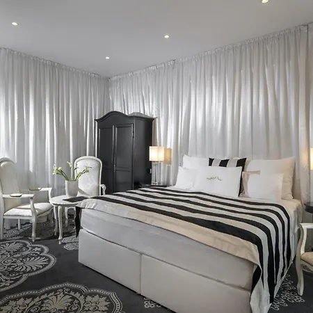 Erla Boutique 4* 埃格尔