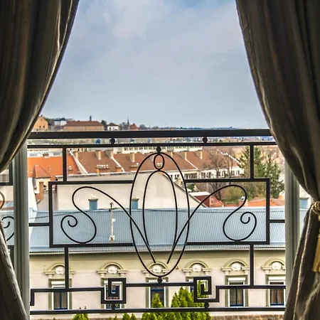 Erla Boutique Eger