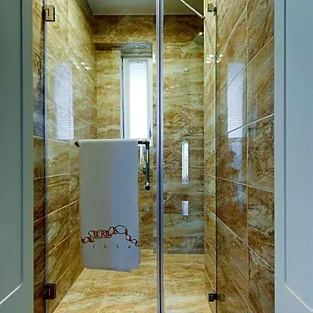 Erla Boutique 4* Eger