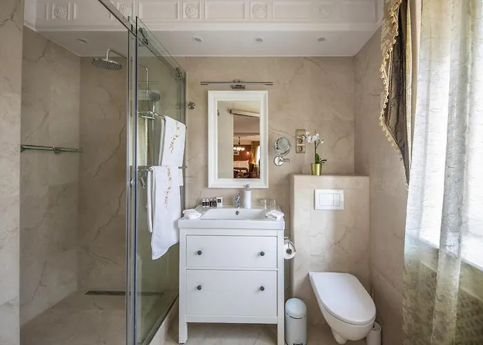 Erla Boutique 4*